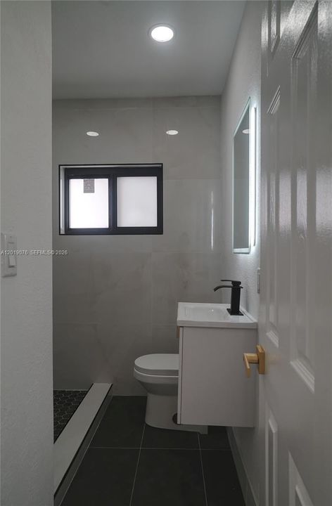For Rent: $4,500 (4 beds, 3 baths, 1714 Square Feet)