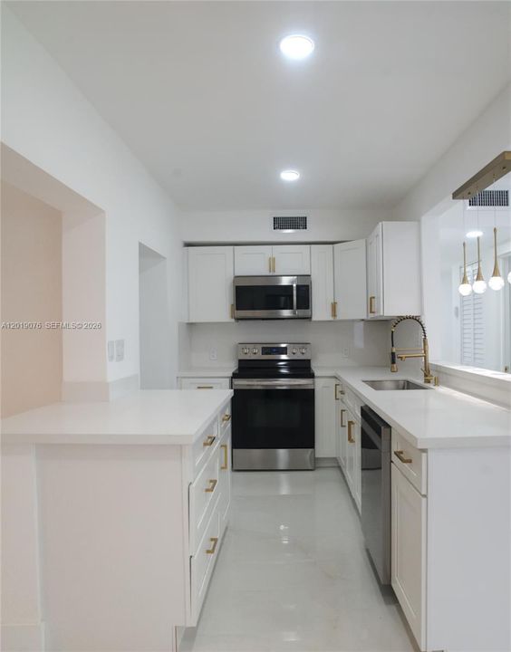 For Rent: $4,500 (4 beds, 3 baths, 1714 Square Feet)