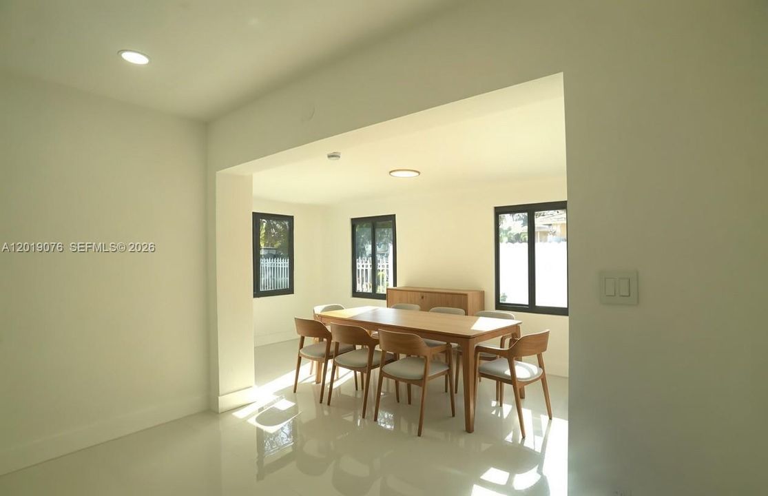 For Rent: $4,500 (4 beds, 3 baths, 1714 Square Feet)