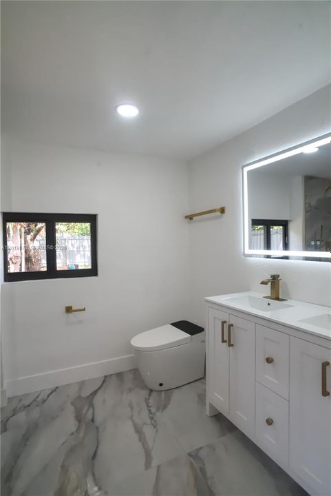For Rent: $4,500 (4 beds, 3 baths, 1714 Square Feet)