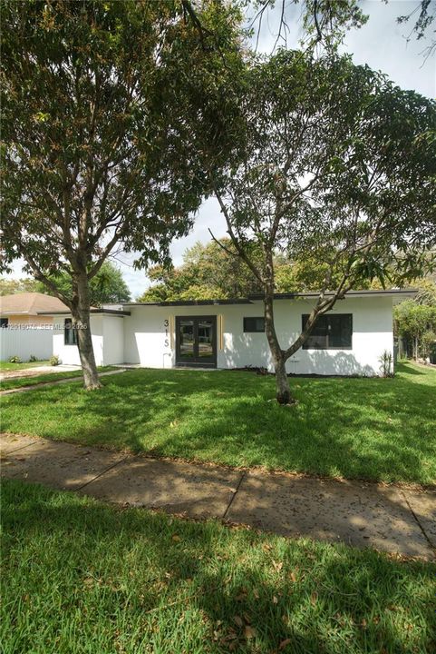 For Rent: $4,500 (4 beds, 3 baths, 1714 Square Feet)