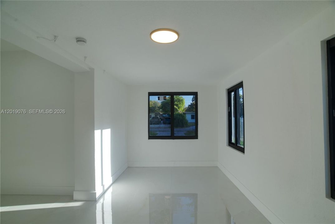 For Rent: $4,500 (4 beds, 3 baths, 1714 Square Feet)
