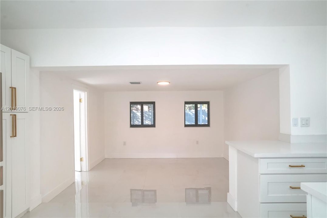 For Rent: $4,500 (4 beds, 3 baths, 1714 Square Feet)