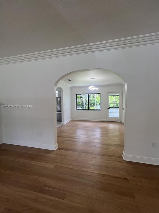 Active With Contract: $6,300 (3 beds, 2 baths, 1547 Square Feet)