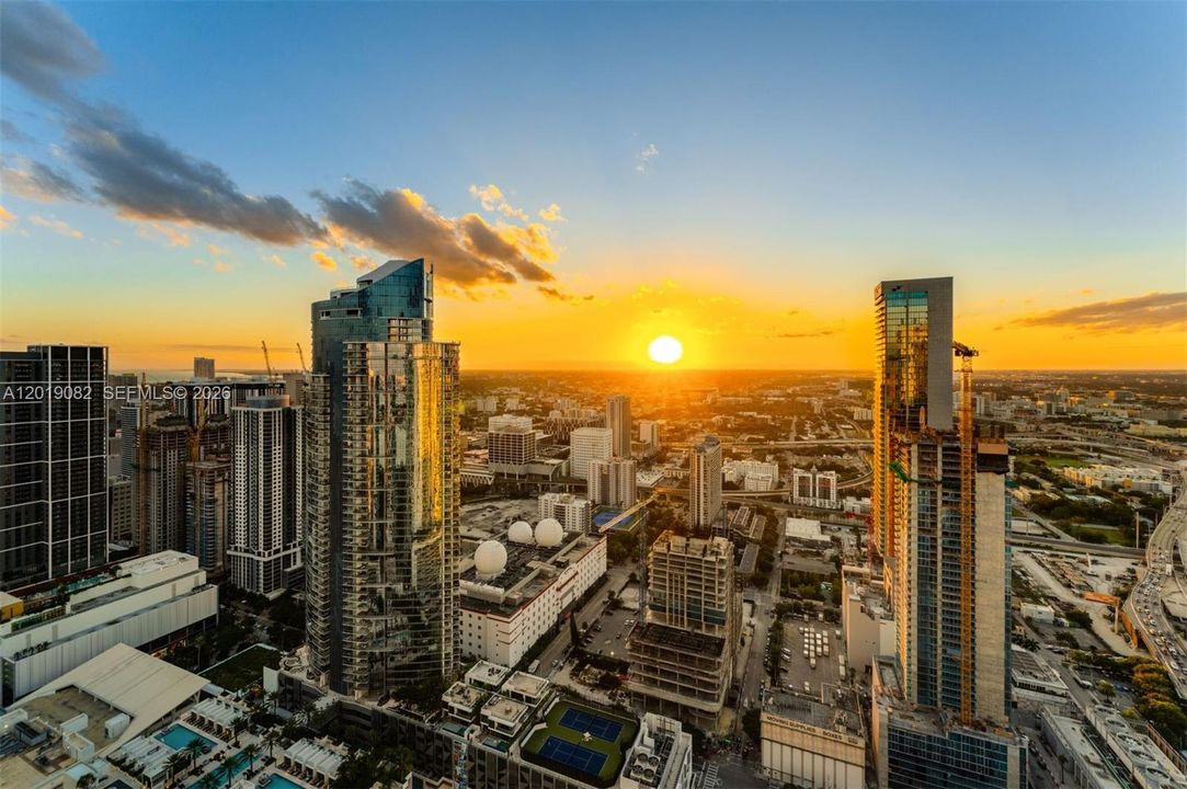 На продажу: $23,800,000 (6 спален, 6 ванн, 10388 Квадратных фут)