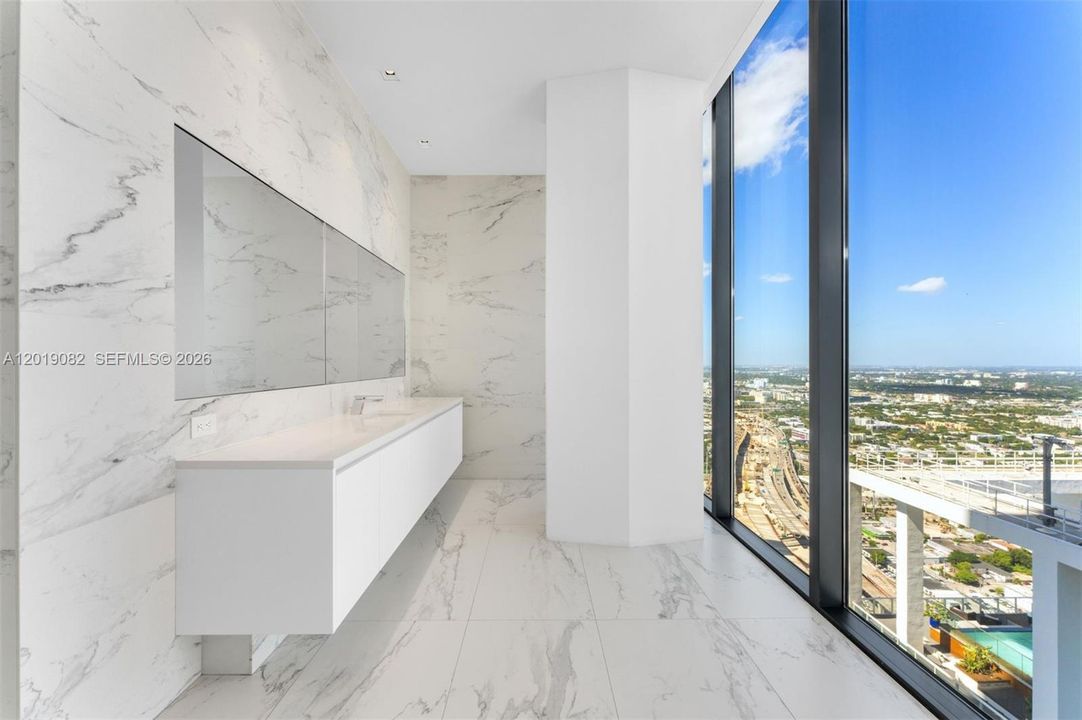 На продажу: $23,800,000 (6 спален, 6 ванн, 10388 Квадратных фут)
