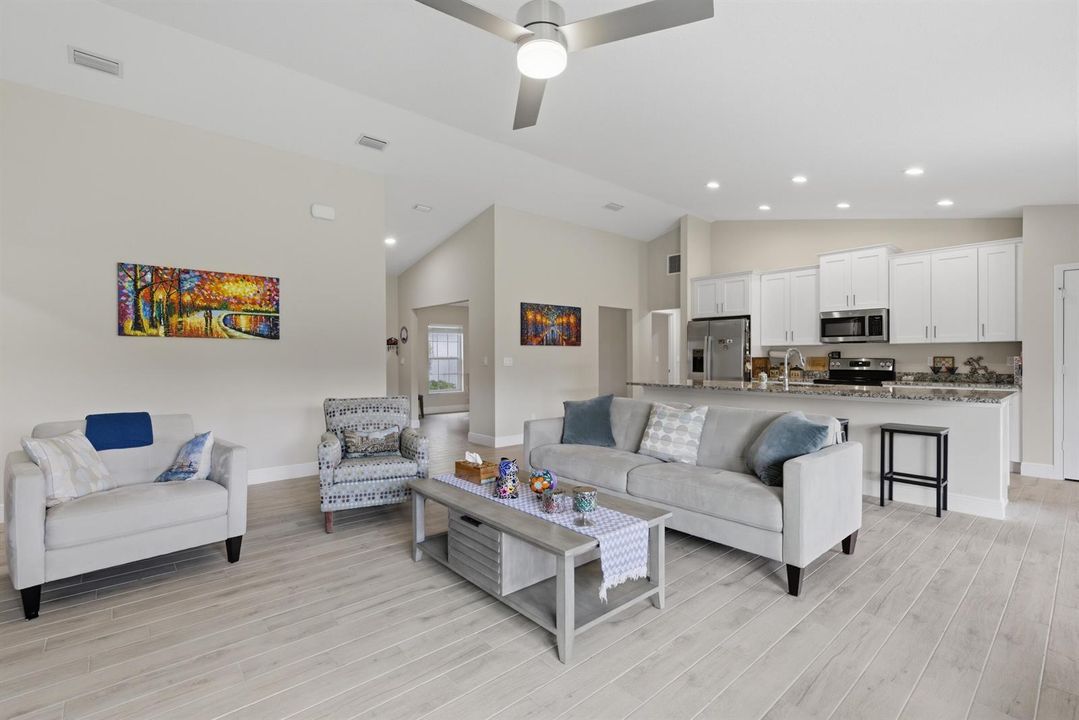8 Living Rm
