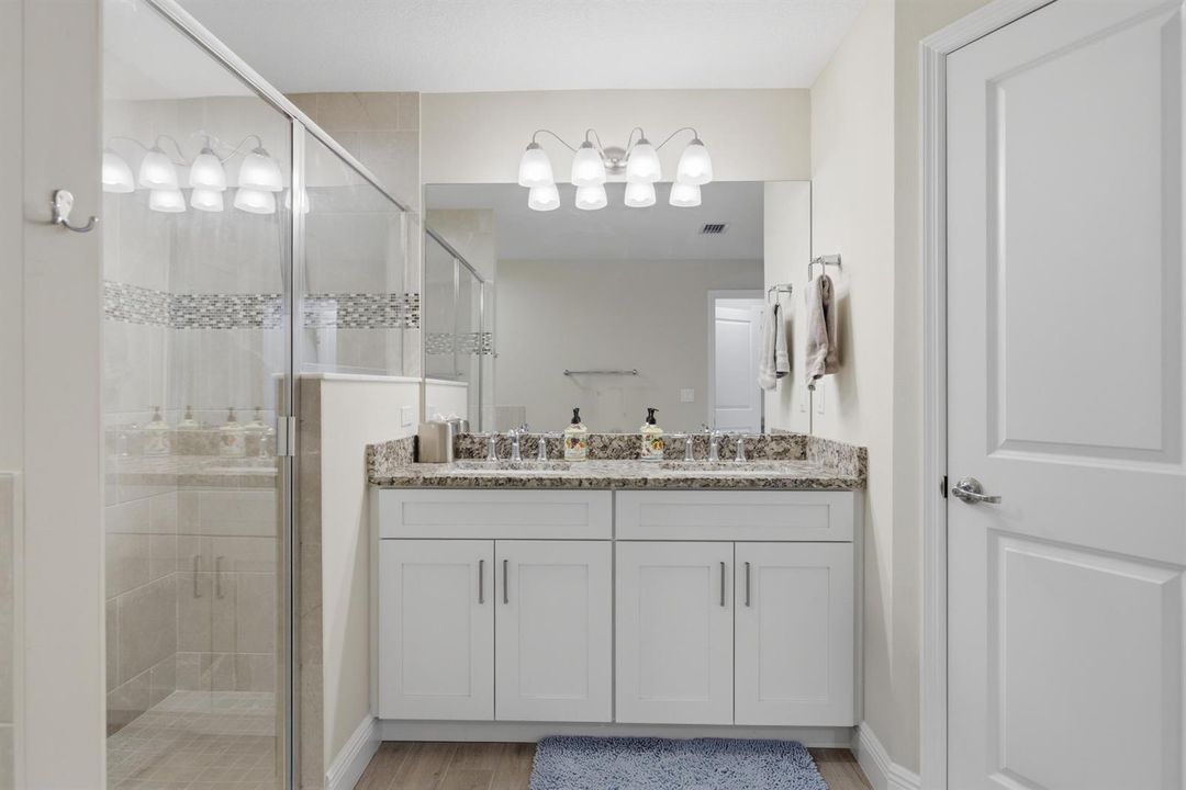 34 Master Bath