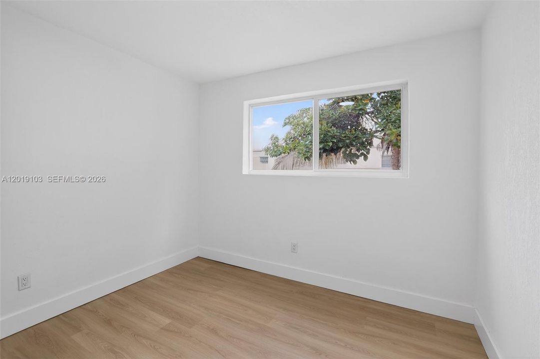 Activo con contrato: $3,300 (3 camas, 2 baños, 1606 Pies cuadrados)
