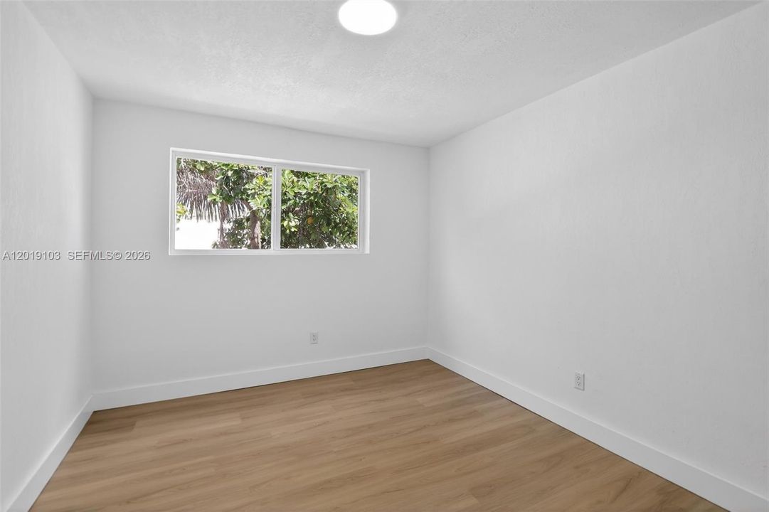 Activo con contrato: $3,300 (3 camas, 2 baños, 1606 Pies cuadrados)