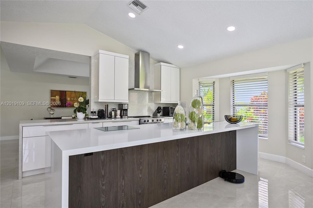 For Rent: $8,000 (4 beds, 2 baths, 2467 Square Feet)