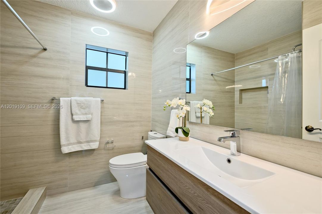 For Rent: $8,000 (4 beds, 2 baths, 2467 Square Feet)