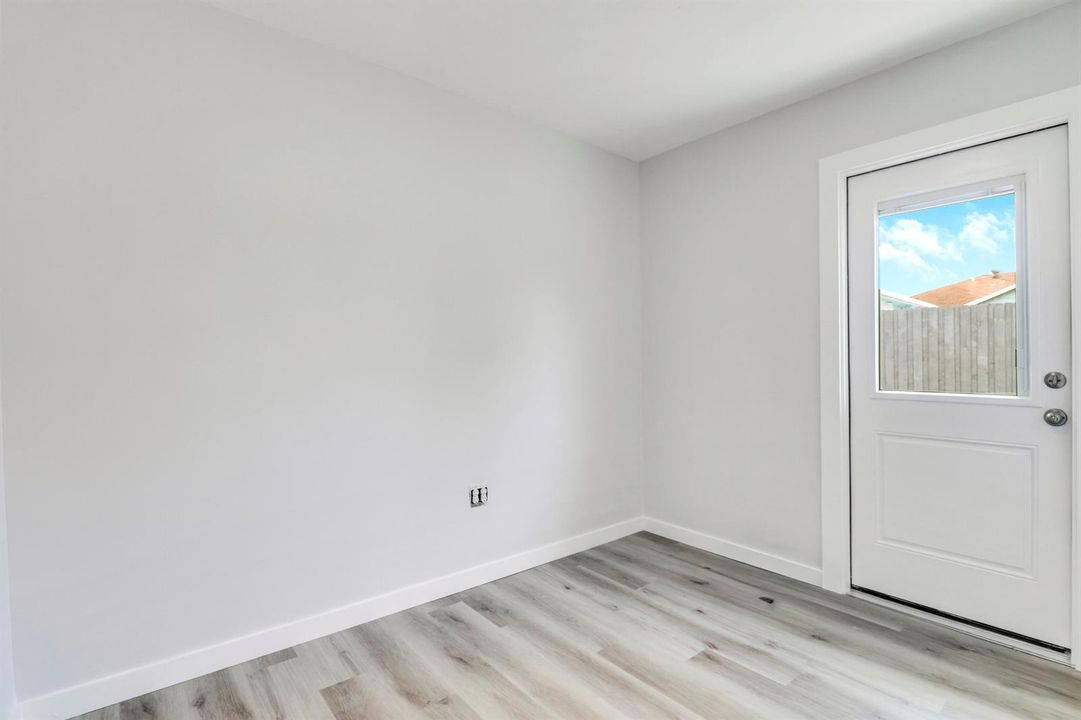 Office/Bonus Room