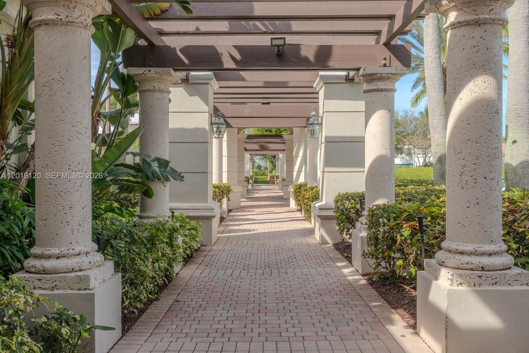 For Rent: $16,000 (6 beds, 5 baths, 5224 Square Feet)