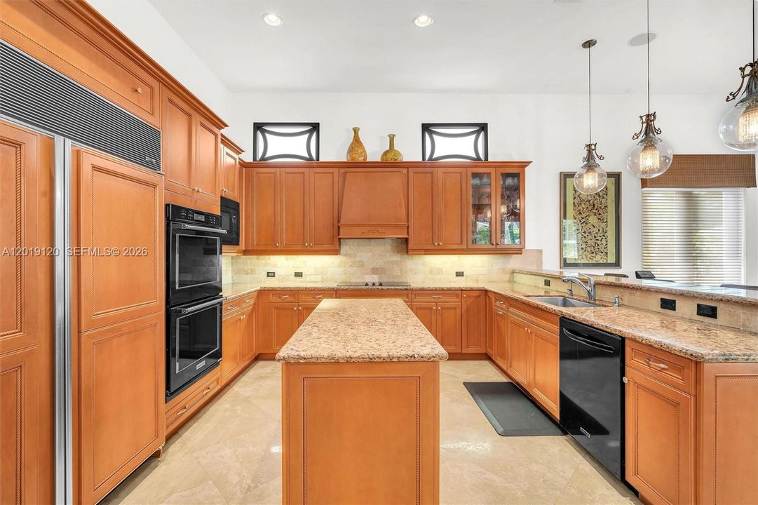 For Rent: $16,000 (6 beds, 5 baths, 5224 Square Feet)