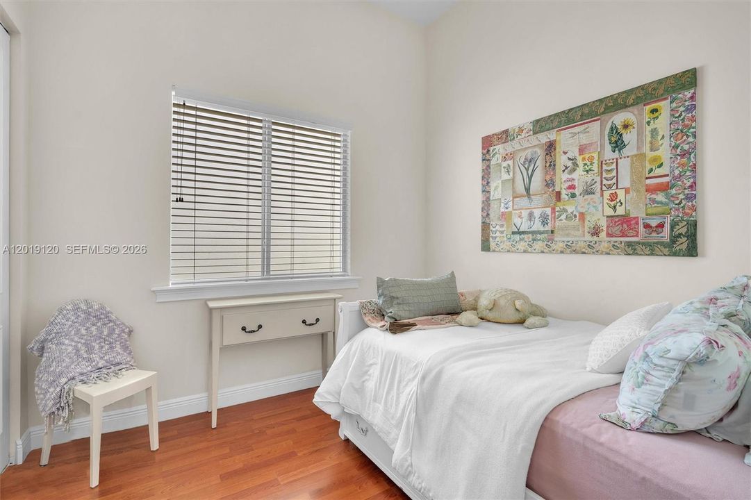 For Rent: $16,000 (6 beds, 5 baths, 5224 Square Feet)