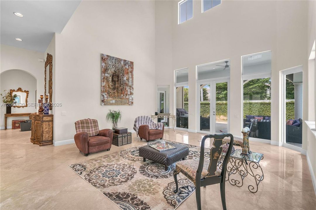 For Rent: $16,000 (6 beds, 5 baths, 5224 Square Feet)