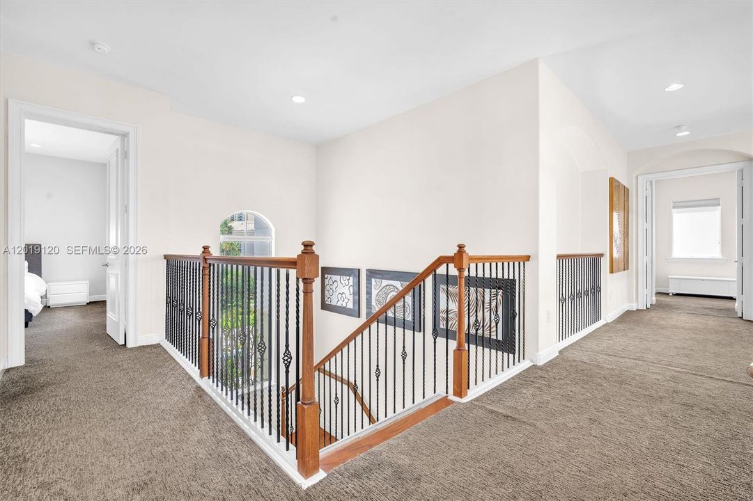 For Rent: $16,000 (6 beds, 5 baths, 5224 Square Feet)