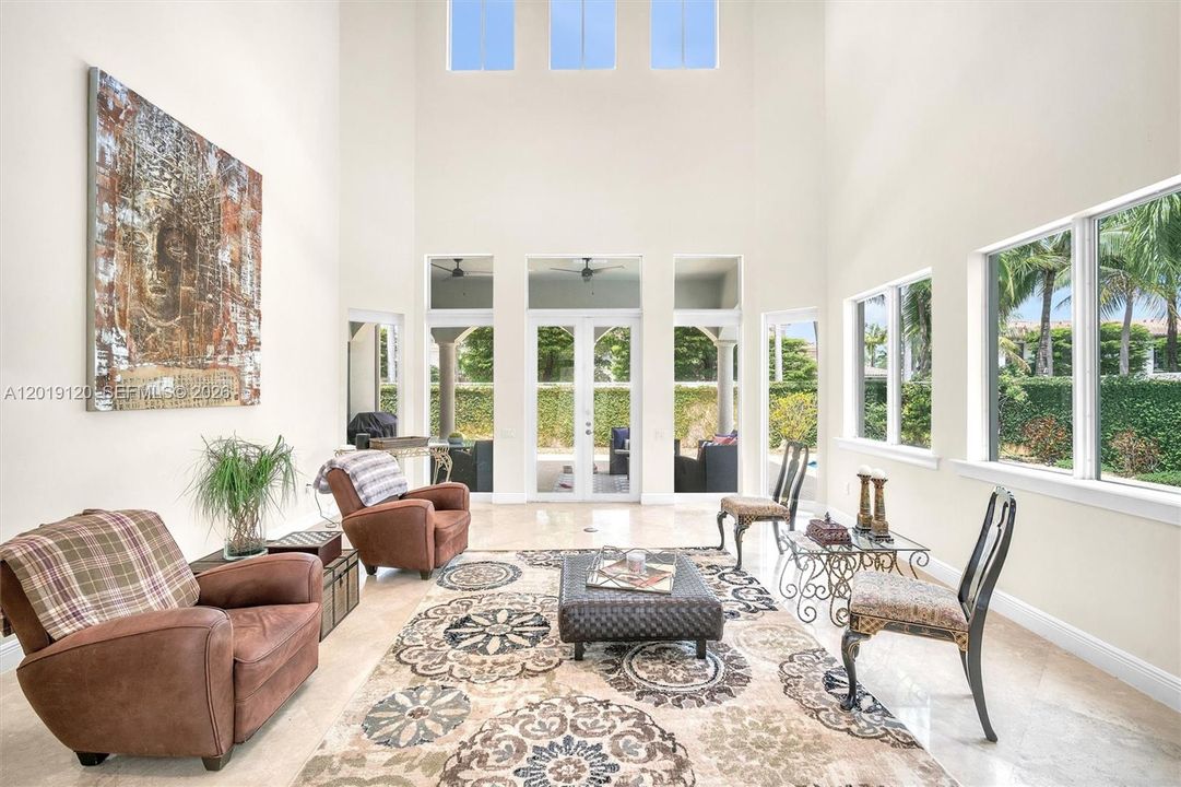 For Rent: $16,000 (6 beds, 5 baths, 5224 Square Feet)
