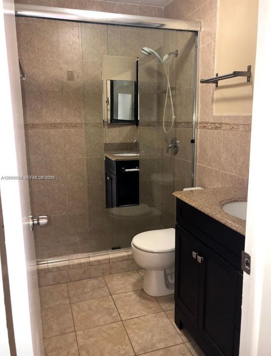 Active With Contract: $2,600 (2 beds, 1 baths, 1015 Square Feet)