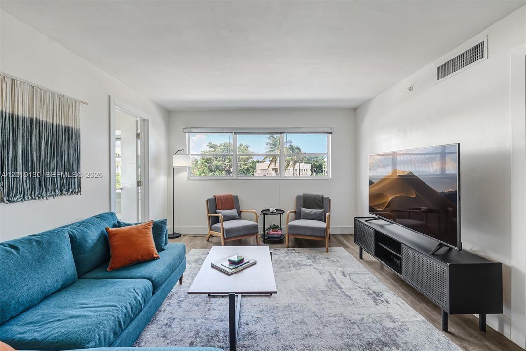 Activo con contrato: $420,000 (2 camas, 2 baños, 940 Pies cuadrados)