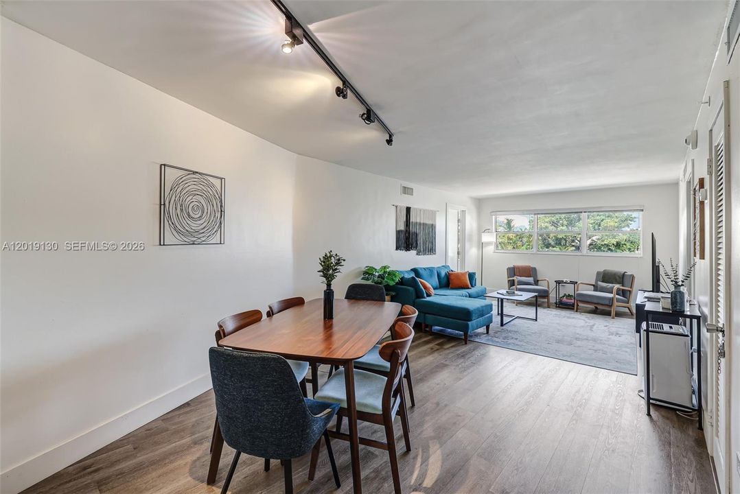 Activo con contrato: $420,000 (2 camas, 2 baños, 940 Pies cuadrados)