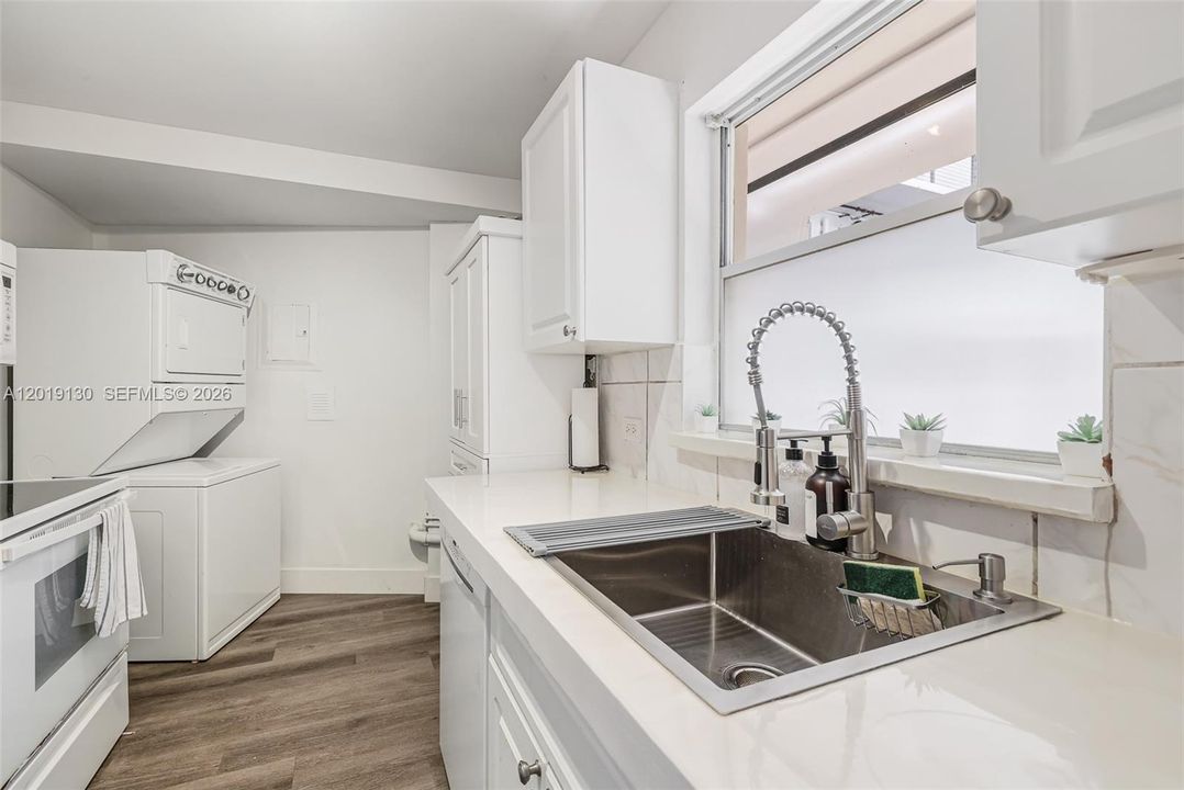Activo con contrato: $420,000 (2 camas, 2 baños, 940 Pies cuadrados)