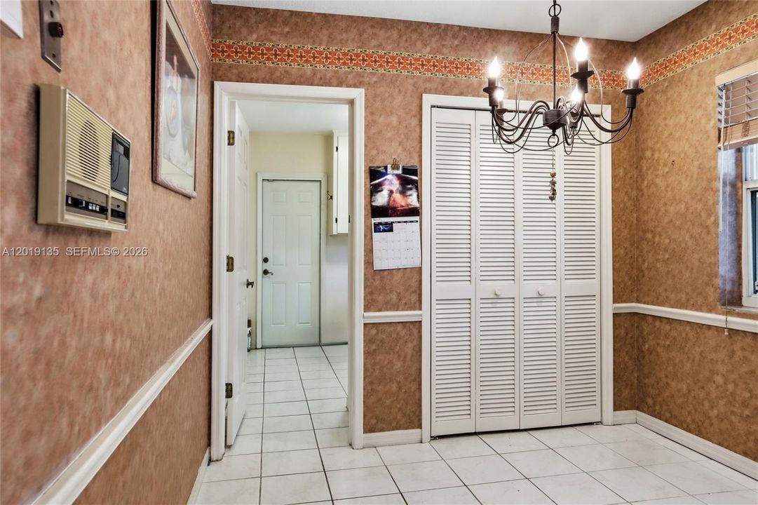 For Sale: $1,000,000 (4 beds, 2 baths, 2328 Square Feet)