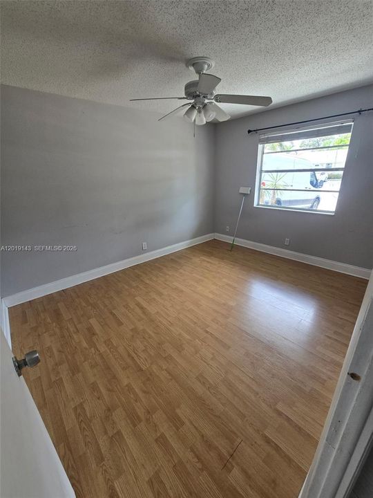 Active With Contract: $2,750 (3 beds, 2 baths, 1132 Square Feet)