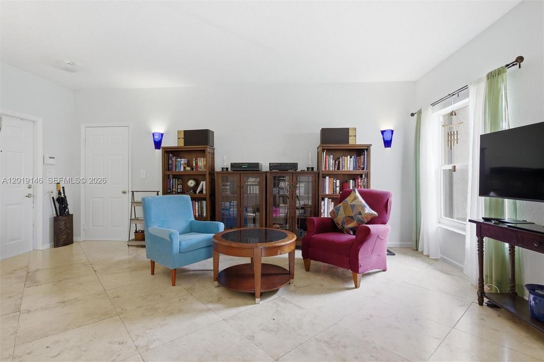For Sale: $509,000 (3 beds, 2 baths, 1726 Square Feet)