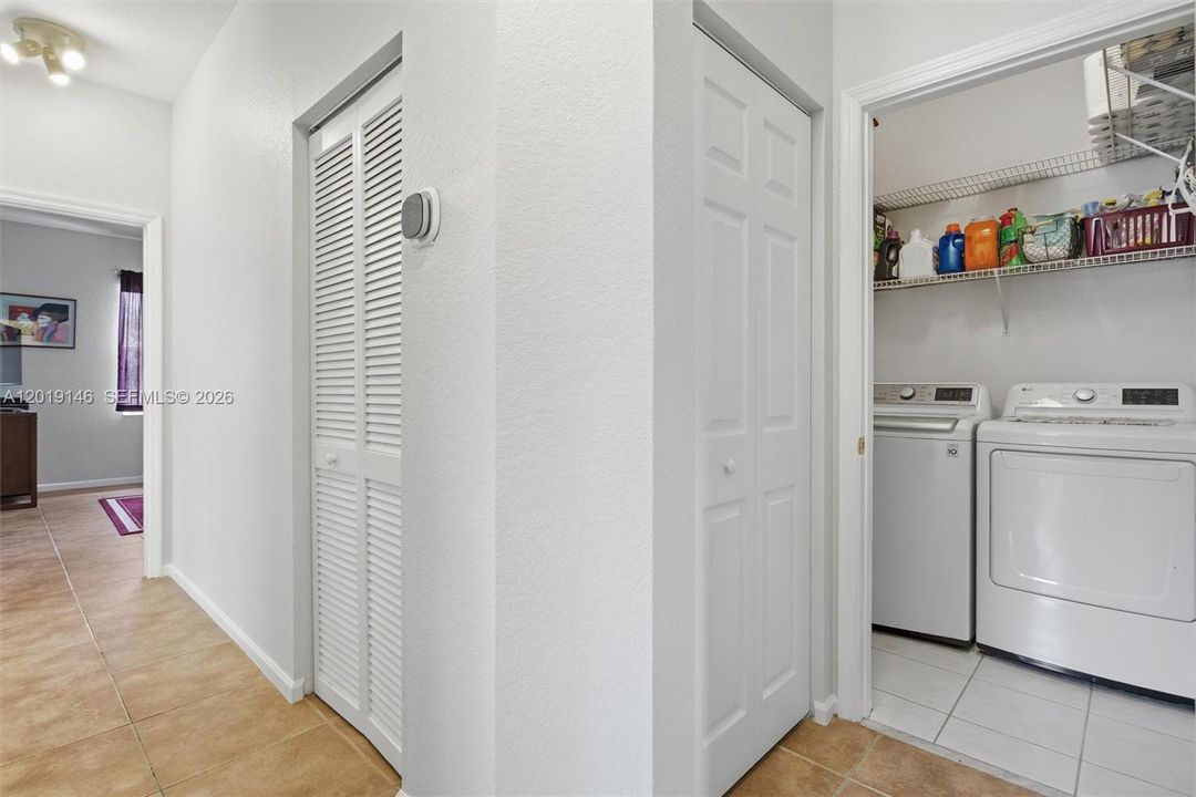 For Sale: $509,000 (3 beds, 2 baths, 1726 Square Feet)