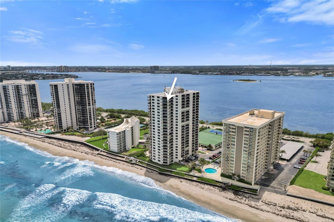 For Sale: $675,000 (2 beds, 2 baths, 1508 Square Feet)