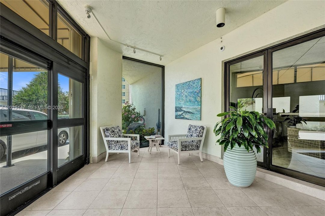 For Sale: $675,000 (2 beds, 2 baths, 1508 Square Feet)
