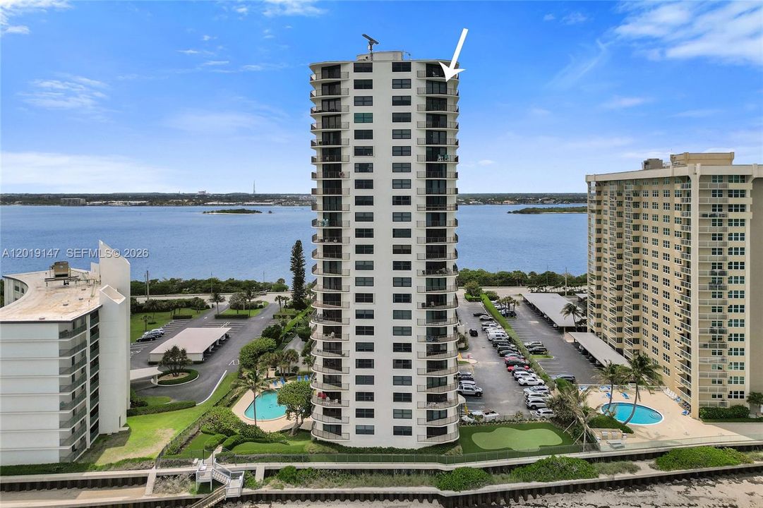 For Sale: $675,000 (2 beds, 2 baths, 1508 Square Feet)