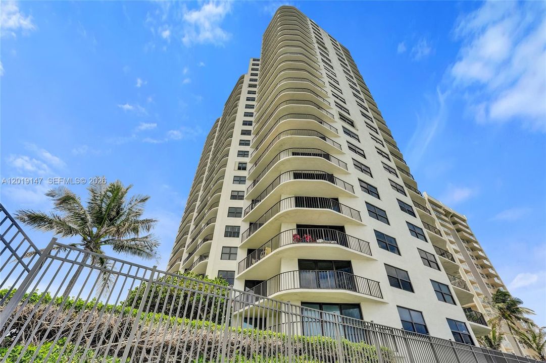 For Sale: $675,000 (2 beds, 2 baths, 1508 Square Feet)