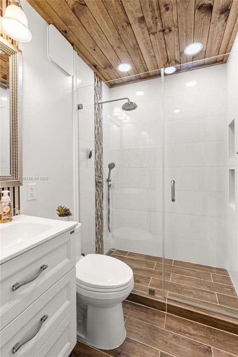 En Venta: $765,000 (4 camas, 3 baños, 2053 Pies cuadrados)