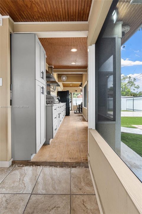 Outdoor Kitchen