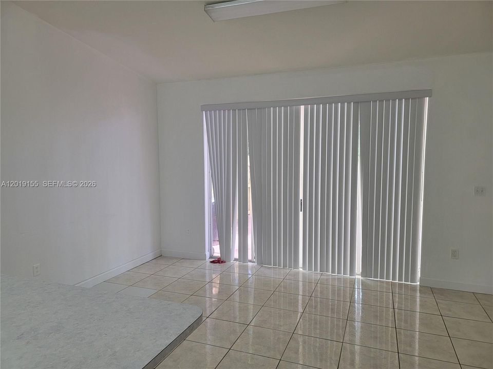 В аренду: $2,800 (3 спален, 2 ванн, 1171 Квадратных фут)