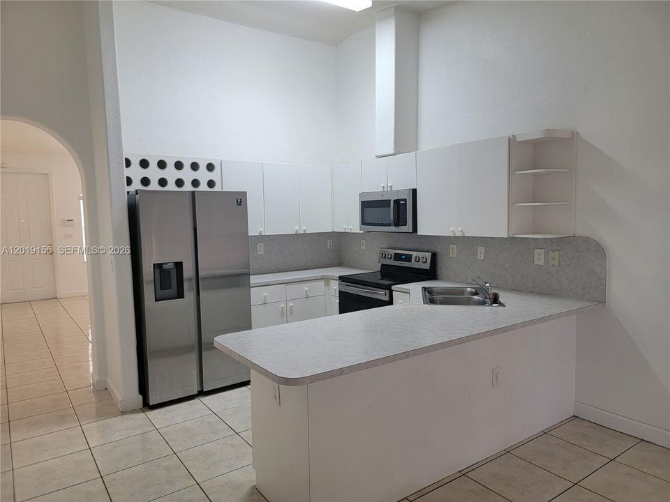 В аренду: $2,800 (3 спален, 2 ванн, 1171 Квадратных фут)