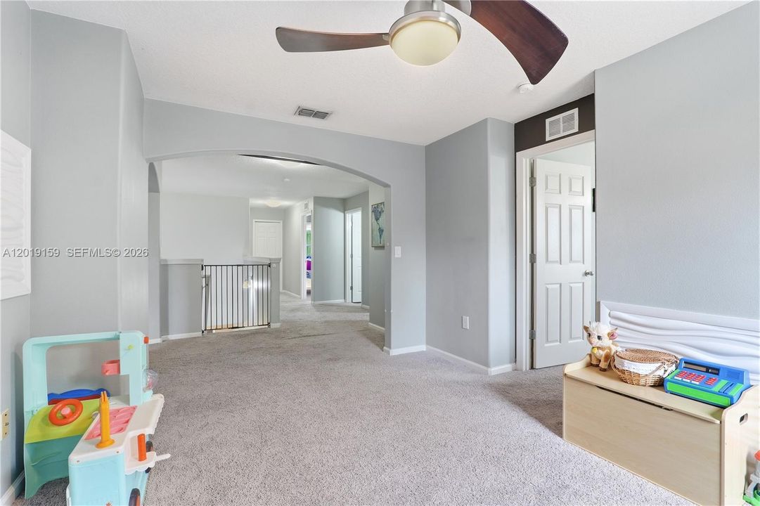 For Sale: $490,000 (4 beds, 3 baths, 2742 Square Feet)