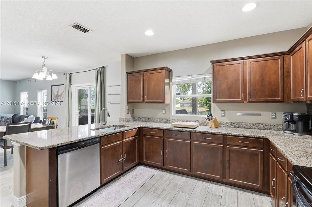 For Sale: $490,000 (4 beds, 3 baths, 2742 Square Feet)