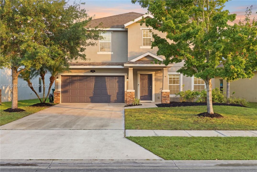 For Sale: $490,000 (4 beds, 3 baths, 2742 Square Feet)