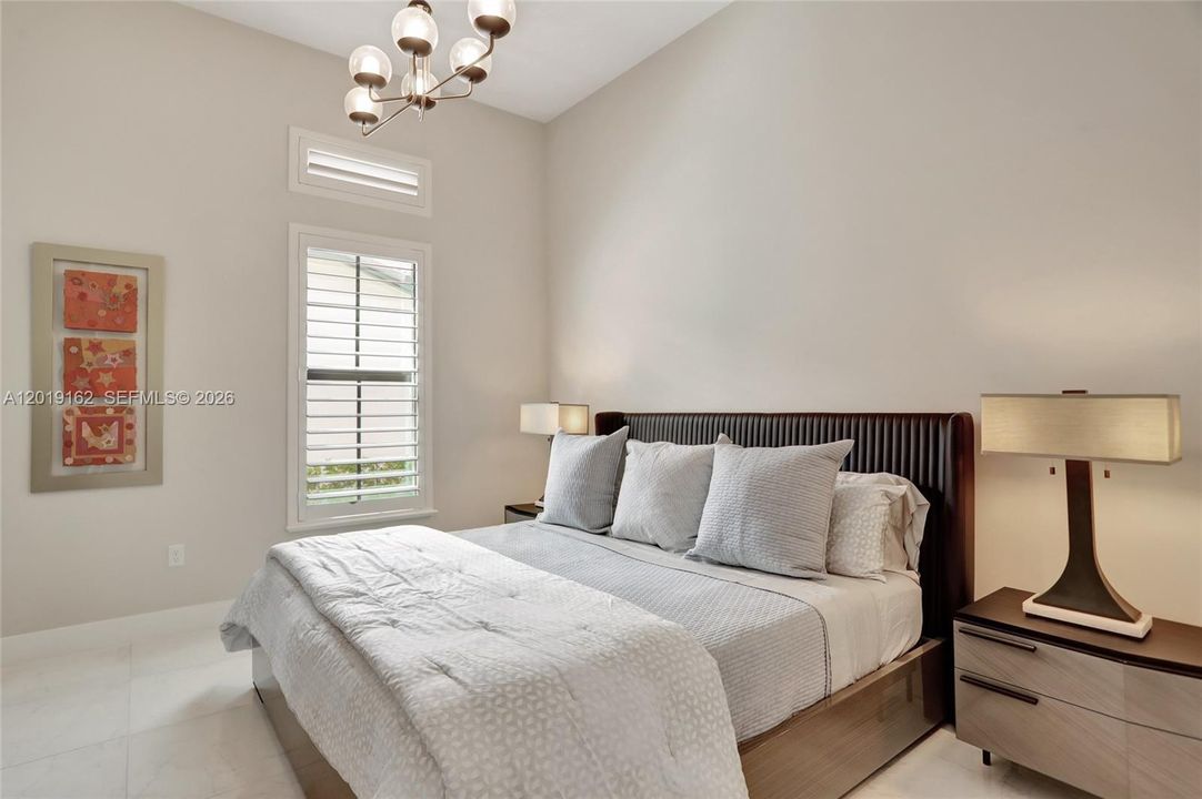 For Sale: $1,750,000 (3 beds, 2 baths, 2613 Square Feet)