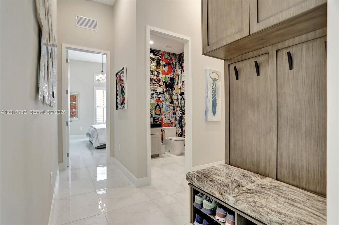 For Sale: $1,750,000 (3 beds, 2 baths, 2613 Square Feet)