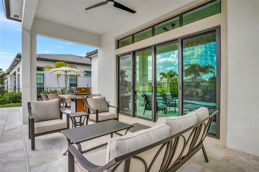 For Sale: $1,750,000 (3 beds, 2 baths, 2613 Square Feet)