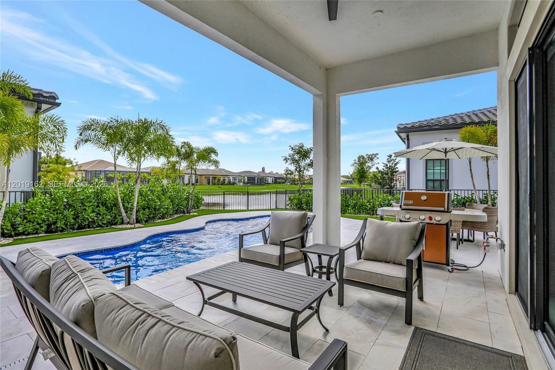 For Sale: $1,750,000 (3 beds, 2 baths, 2613 Square Feet)