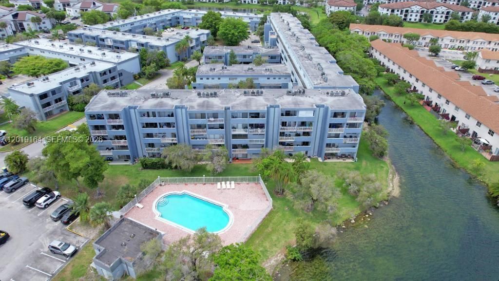 На продажу: $265,000 (1 спален, 1 ванн, 1149 Квадратных фут)