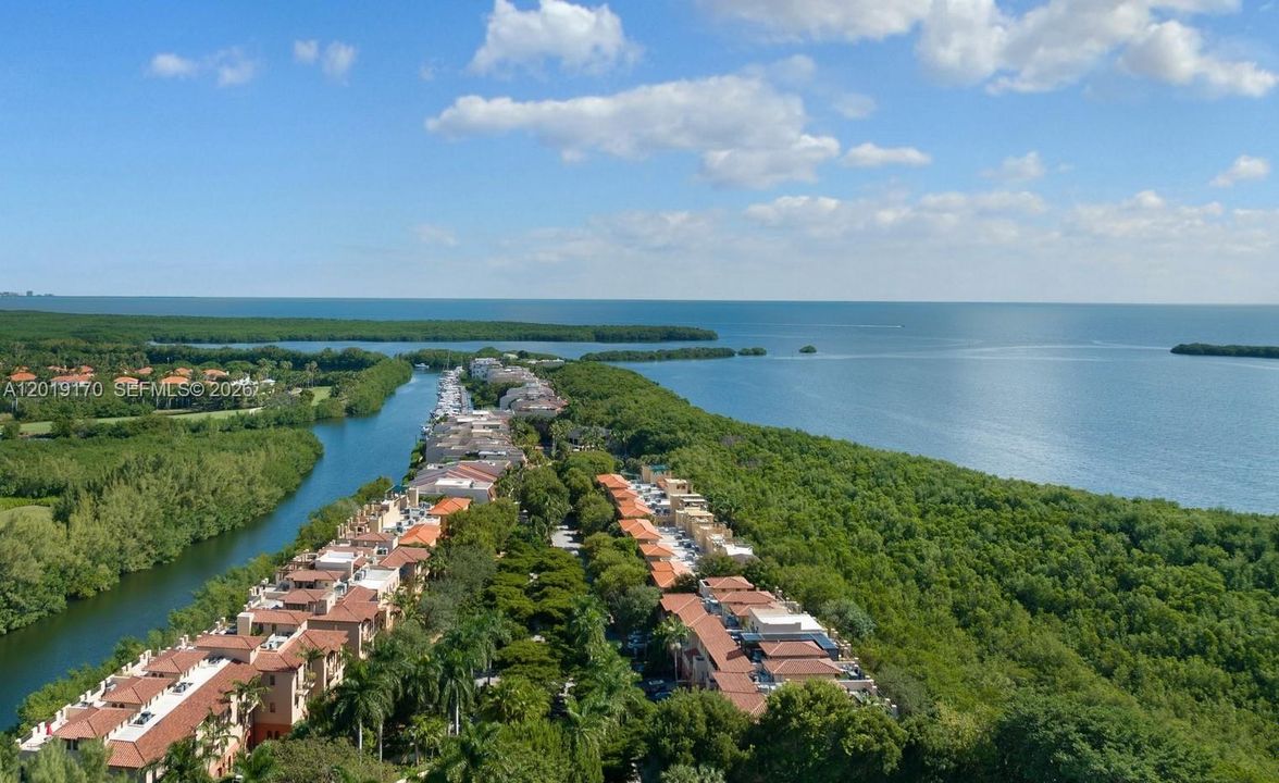 En Renta: $12,500 (3 camas, 3 baños, 3178 Pies cuadrados)
