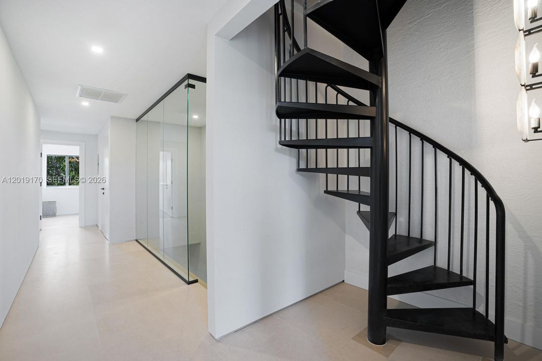 En Renta: $12,500 (3 camas, 3 baños, 3178 Pies cuadrados)