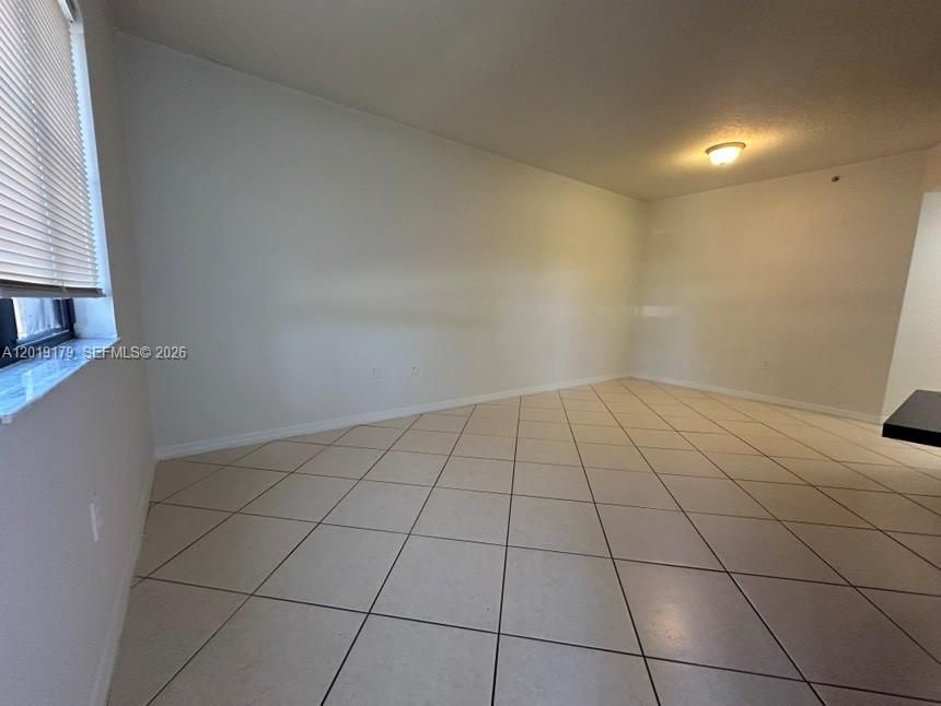 For Sale: $266,000 (2 beds, 2 baths, 809 Square Feet)